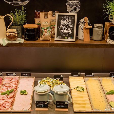Motel One Manchester-Piccadilly Екстер'єр фото