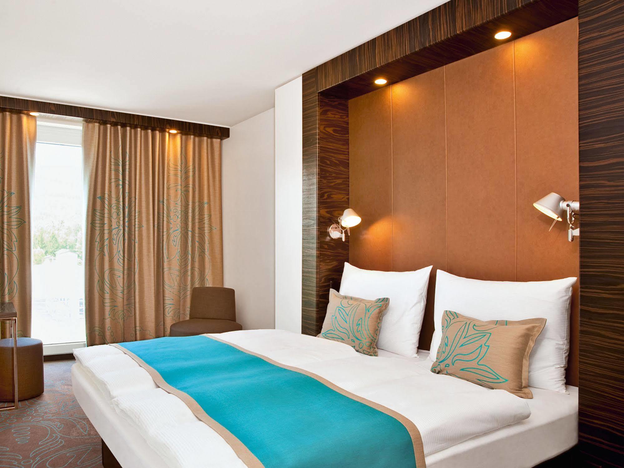 Motel One Manchester-Piccadilly Екстер'єр фото